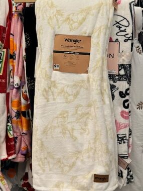 Wrangler Cream and Tan Horse Plush Throw Blanket